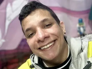 Fuck nude arsch AlejoTheylor
