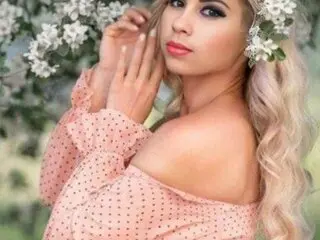Toy adult camshow SelennaRasse