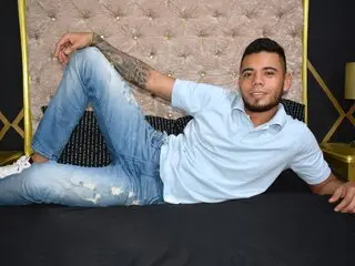 Bilder sendungen naked YonyDurand